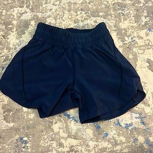 Lululemon 4 Inch Hotty Hot Shorts